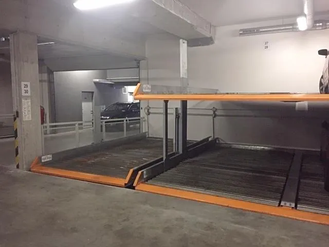Pronájem garážového stání 15 m²